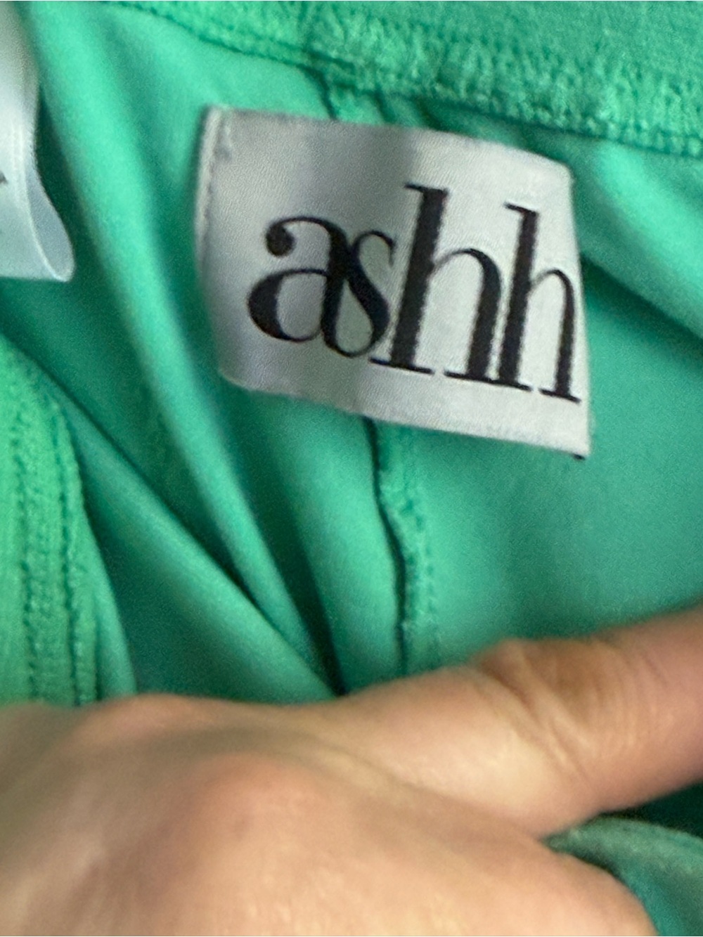 NWT/NWOT “Sold Out” Ashh Cargo Flare Scrub Set - Picture 11 of 16